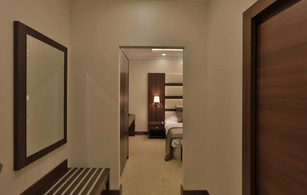 Atif Motaharis Hotel 17