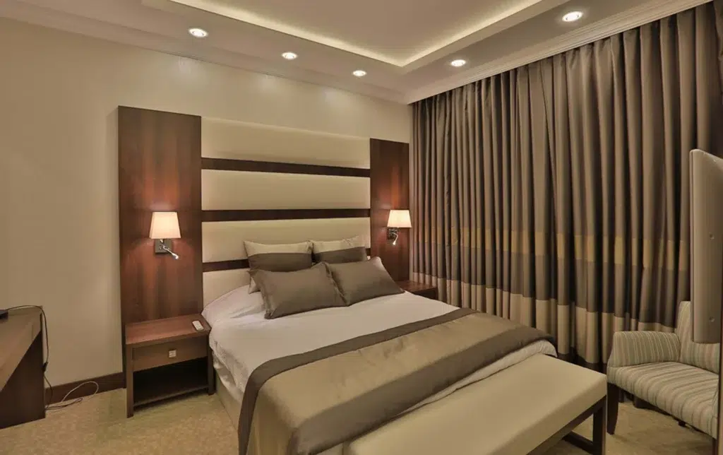 Atif Motaharis Hotel 18