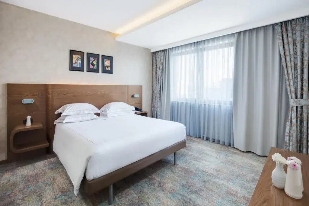 Emerald Hotel 35